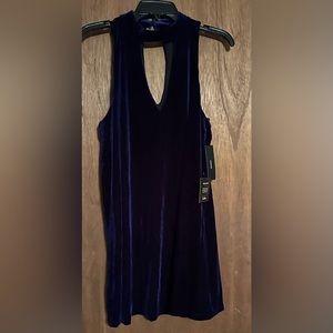 Sleeveless velvet mid thigh halter